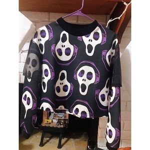 Casual top, long sleeves, with dope skull pattern